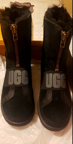 Ugg boots - Picture 9 of 9